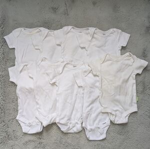 Set Of 9 White Organic Cotton Onesies (0-3 Months)